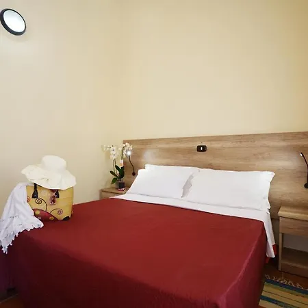 Hotel Fruit Village Tropea Torre Sant'irene 3*
